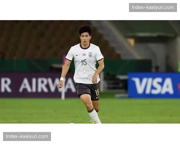 彭啸防守细节提升 中卫位置稀缺性推高市场估值